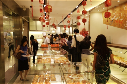 ZƸ