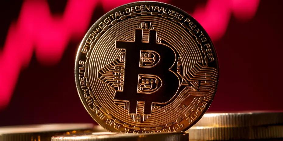 比特币在低于95000美元的水平上呈现挣扎,市场关注美联储的决定